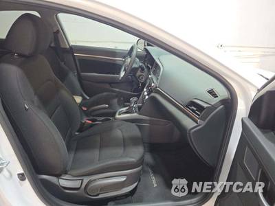 2020 Hyundai Elantra SEL Sedan - zdjęcie 18 z 29 - miniatura
