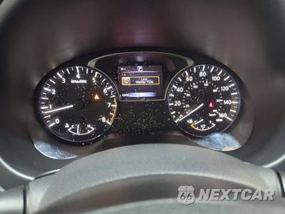 2016 Nissan Altima 2.5 SR - zdjęcie 9 z 26 - miniatura