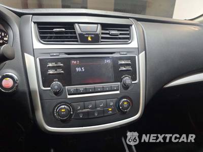 2016 Nissan Altima 2.5 SR - zdjęcie 10 z 26 - miniatura