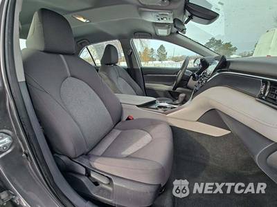 2023 Toyota Camry Hybrid LE - zdjęcie 18 z 25 - miniatura