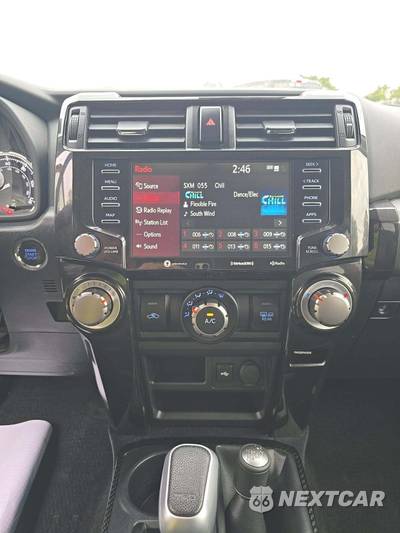 2022 Toyota 4Runner TRD Off-Road Premium - zdjęcie 10 z 23 - miniatura