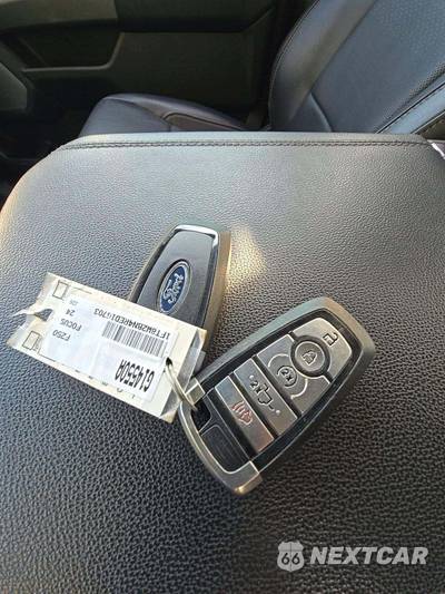 2024 Ford Super Duty F-250 Lariat Crew Cab Medium Bed - zdjęcie 8 z 22 - miniatura