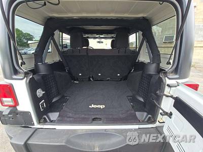 2017 Jeep Wrangler Unlimited Sport - zdjęcie 14 z 24 - miniatura