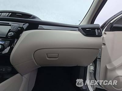 2022 Nissan Rogue Sport SL - zdjęcie 19 z 25 - miniatura