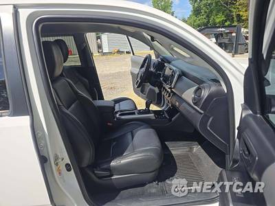 2020 Toyota Tacoma SR5 Crew Cab Medium Bed - zdjęcie 18 z 22 - miniatura