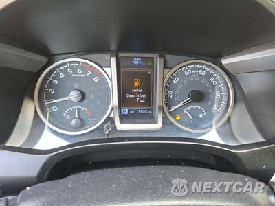 2020 Toyota Tacoma SR5 Crew Cab Medium Bed - zdjęcie 9 z 22 - miniatura