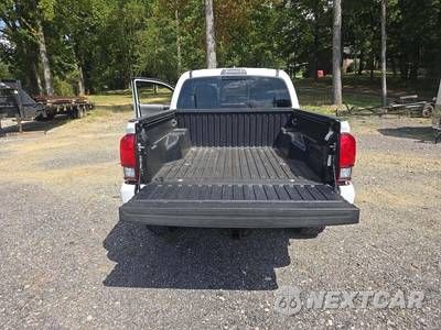 2020 Toyota Tacoma SR5 Crew Cab Medium Bed - zdjęcie 14 z 22 - miniatura