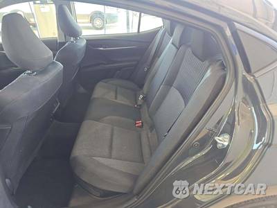 2026 Toyota Camry LE - zdjęcie 13 z 21 - miniatura