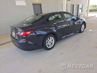 2026 Toyota Camry LE - zdjęcie 3 z 21 - miniatura