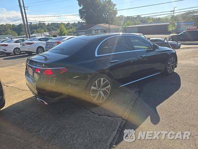 2024 Mercedes-Benz E 350 4MATIC Sedan - zdjęcie 3 z 21 - miniatura