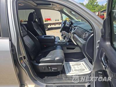 2020 Toyota Tundra Platinum Crew Cab Short Bed - zdjęcie 15 z 23 - miniatura