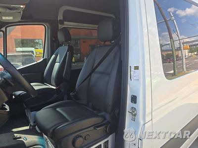 2024 Mercedes-Benz Sprinter 2500 Passenger Van 144.0" WB - zdjęcie 6 z 21 - miniatura
