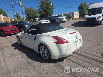 2014 Nissan 370Z Touring Convertible - zdjęcie 2 z 25 - miniatura