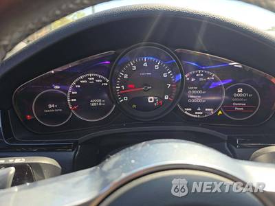 2021 Porsche Cayenne Coupe - zdjęcie 9 z 24 - miniatura