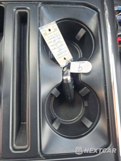 2023 Ford F-150 LARIAT Crew Cab Short Bed - zdjęcie 8 z 19 - miniatura