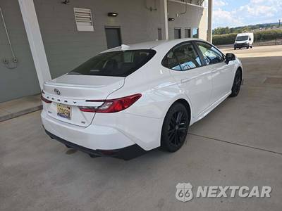 2026 Toyota Camry SE - zdjęcie 3 z 22 - miniatura