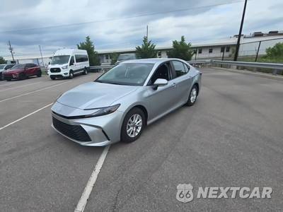 2026 Toyota Camry LE - zdjęcie 1 z 25 - miniatura