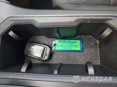 2026 Toyota RAV4 Hybrid LE - zdjęcie 8 z 20 - miniatura