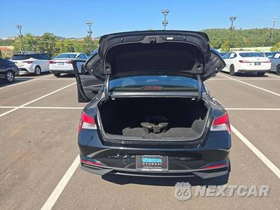 2022 Hyundai Elantra SEL - zdjęcie 14 z 24 - miniatura