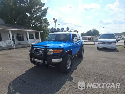 2007 Toyota FJ Cruiser w/Rear Doors