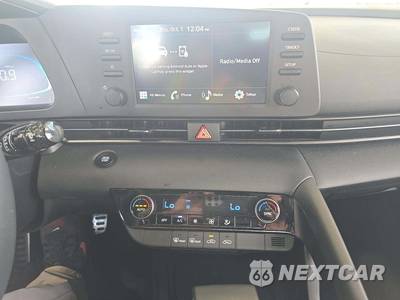 2026 Hyundai Elantra SEL Sport - zdjęcie 10 z 20 - miniatura