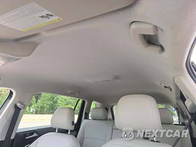 2018 Volkswagen Tiguan SE - zdjęcie 11 z 29 - miniatura