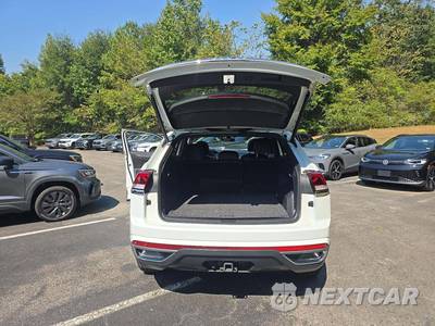2024 Volkswagen Atlas Cross Sport 2.0T SE w/Technology - zdjęcie 14 z 21 - miniatura