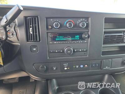 2024 Chevrolet Express 3500 Passenger Van LT 1LT 155.1" WB - zdjęcie 10 z 20 - miniatura