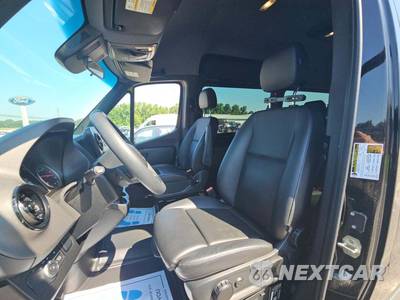 2023 Mercedes-Benz Sprinter 2500 Passenger Van Standard Roof 144.0" WB - zdjęcie 6 z 27 - miniatura