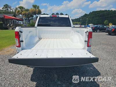 2023 Ram 1500 Big Horn Crew Cab Short Bed - zdjęcie 14 z 24 - miniatura