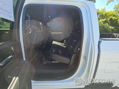 2026 GMC Sierra 2500HD AT4 Crew Cab Medium Bed - zdjęcie 10 z 18 - miniatura