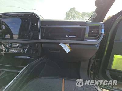 2024 Ford Super Duty F-350 Platinum Crew Cab Medium Bed - zdjęcie 19 z 22 - miniatura