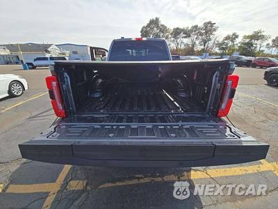 2024 Ford Super Duty F-350 Platinum Crew Cab Medium Bed - zdjęcie 14 z 22 - miniatura