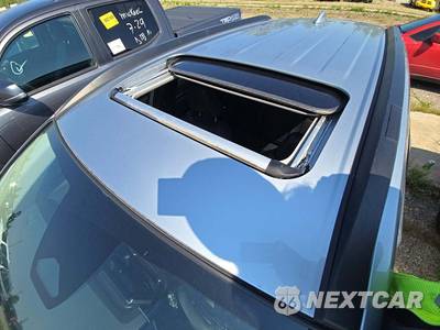 2023 Toyota Corolla Cross XLE - zdjęcie 12 z 20 - miniatura