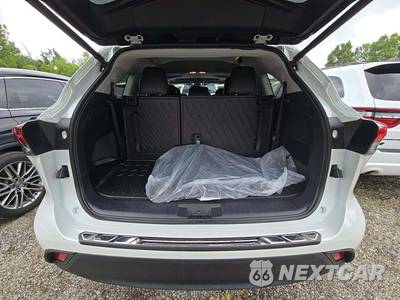 2026 Toyota Highlander Hybrid XLE - zdjęcie 15 z 21 - miniatura