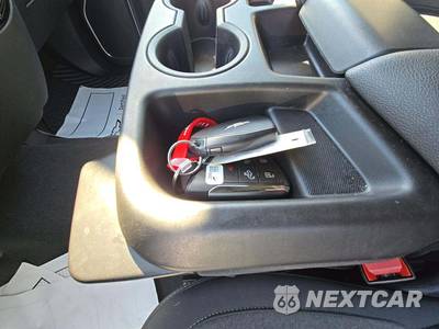 2024 Chevrolet Silverado 1500 LT Crew Cab Short Bed 2FL - zdjęcie 8 z 20 - miniatura