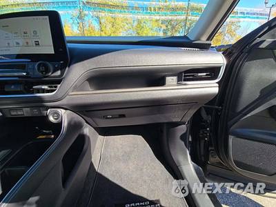 2025 Toyota Grand Highlander XLE - zdjęcie 17 z 18 - miniatura
