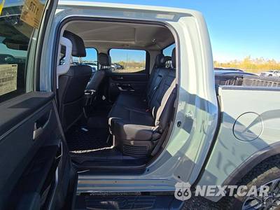 2022 Toyota Tundra Hybrid Limited Crew Cab Short Bed - zdjęcie 13 z 22 - miniatura