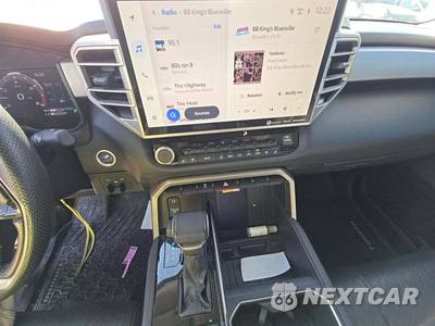 2022 Toyota Tundra Hybrid Limited Crew Cab Short Bed - zdjęcie 10 z 22 - miniatura