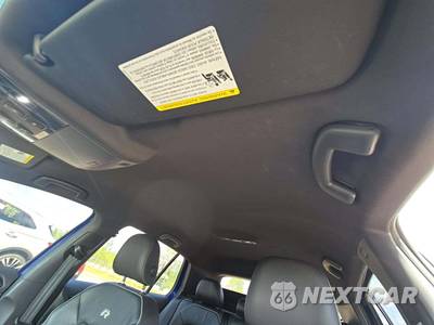 2019 Volkswagen Golf R Hatchback w/DCC & Navigation - zdjęcie 11 z 21 - miniatura