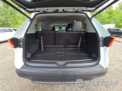 2026 Toyota Grand Highlander Hybrid Limited - zdjęcie 12 z 18 - miniatura