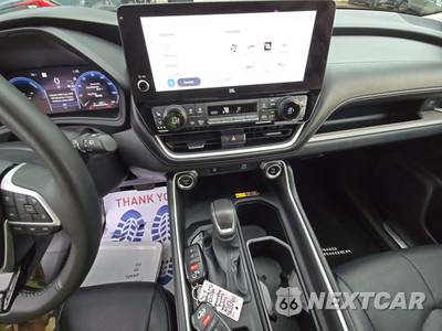 2026 Toyota Grand Highlander Hybrid Limited - zdjęcie 7 z 18 - miniatura