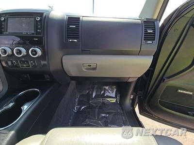 2018 Toyota Sequoia Limited - zdjęcie 17 z 20 - miniatura