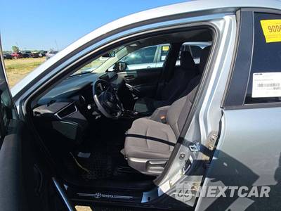 2022 Toyota Corolla Cross LE - zdjęcie 6 z 20 - miniatura