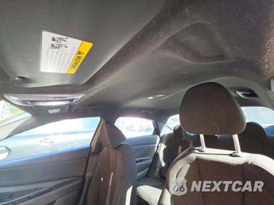 2025 Hyundai Elantra SEL Sport - zdjęcie 11 z 22 - miniatura