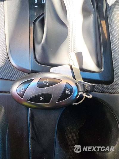 2025 Hyundai Elantra SEL Sport - zdjęcie 8 z 22 - miniatura
