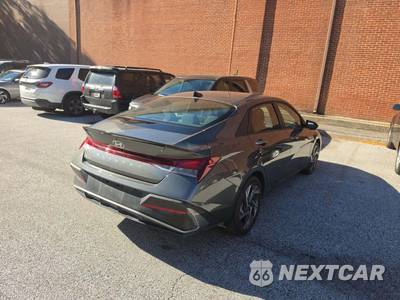 2025 Hyundai Elantra SEL Sport - zdjęcie 3 z 22 - miniatura