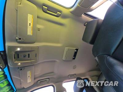 2016 Chevrolet Suburban 1500 LT 1LT - zdjęcie 11 z 24 - miniatura