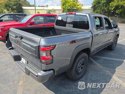 2026 Nissan Frontier PRO-4X Crew Cab Medium Bed - zdjęcie 3 z 23 - miniatura
