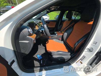 2023 Mercedes-Benz AMG C 43 4MATIC Sedan - zdjęcie 6 z 21 - miniatura